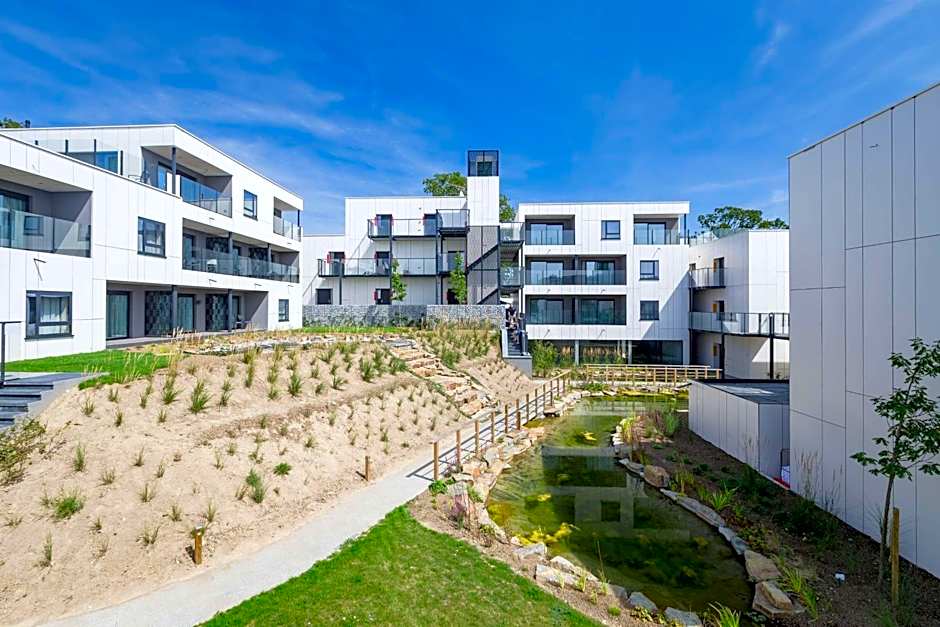 Golden Lakes Hotel