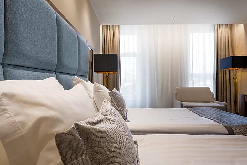 V Spa & Conference Hotel