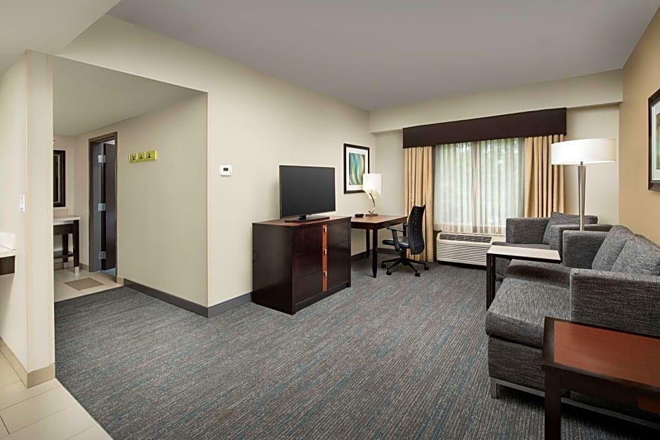 Hampton Inn By Hilton & Suites Alpharetta