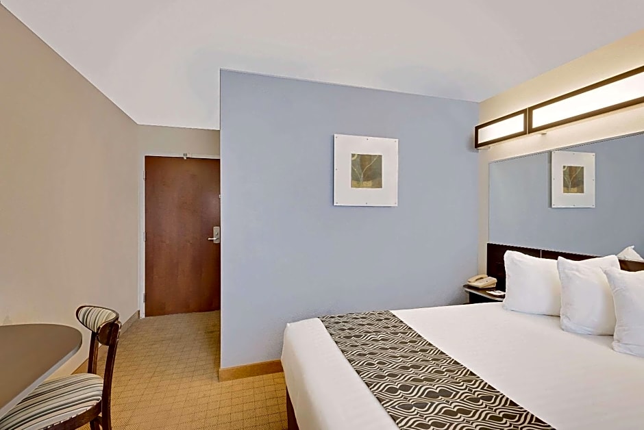 Microtel Inn and Suites by Wyndham - Geneva