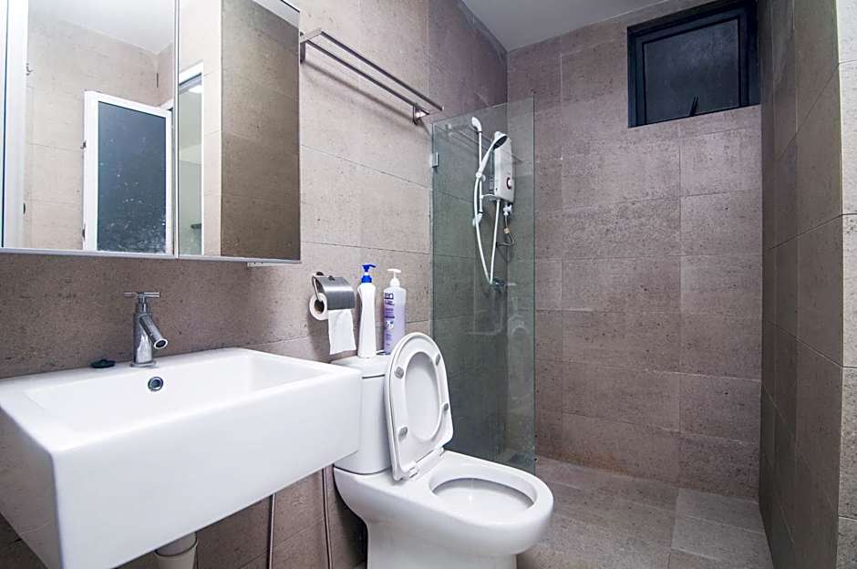 Kenwingston Square Garden By IdealHub