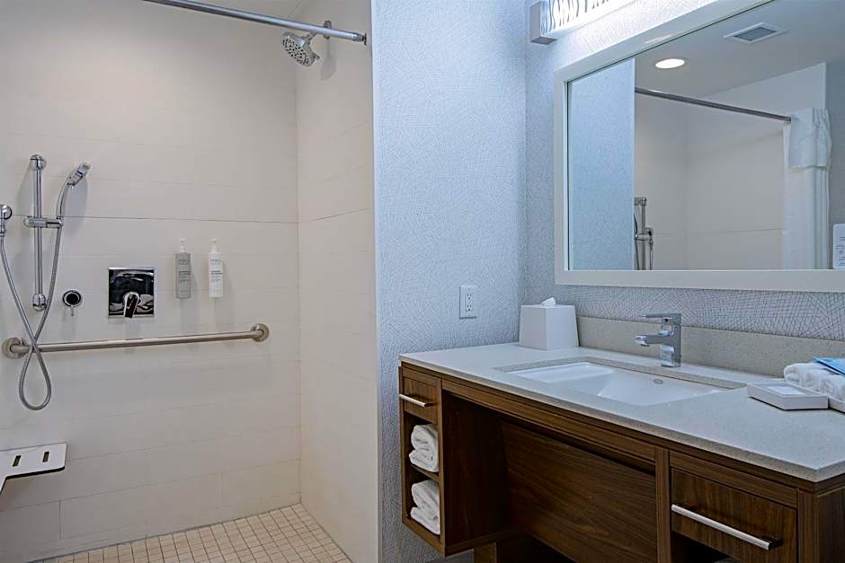 Home2 Suites By Hilton West Edmonton