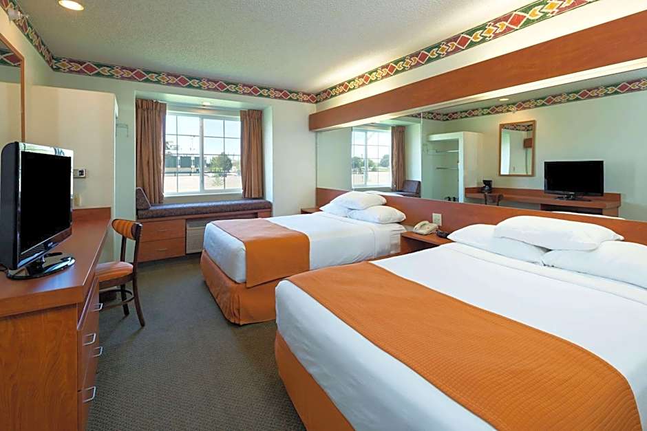 Microtel Inn & Suites By Wyndham Pueblo