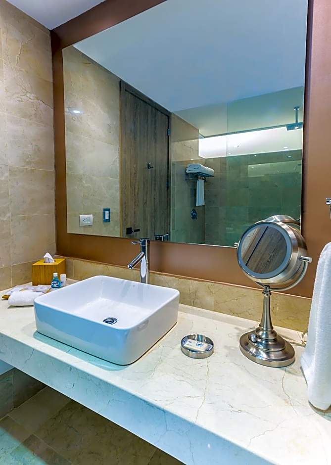 Sky Collection Lifestyle Hotel & Suites