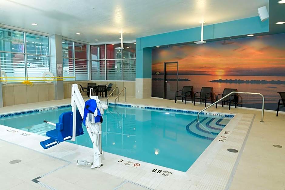 Hampton Inn By Hilton & Suites Erie/Bayfront, PA