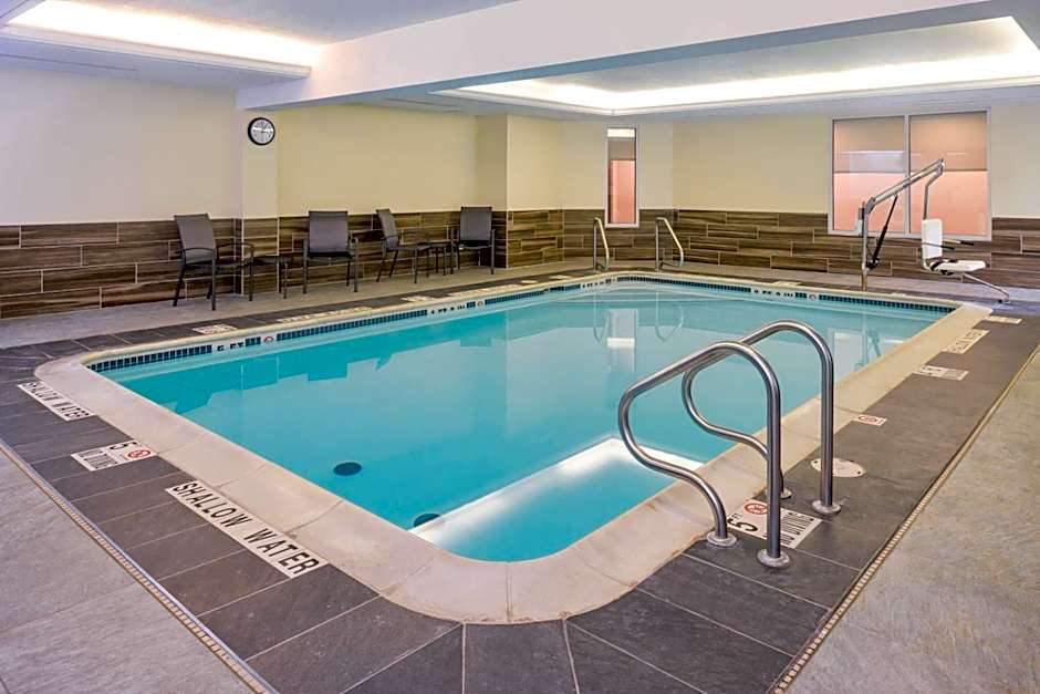 Fairfield Inn & Suites by Marriott Pittsburgh New Stanton