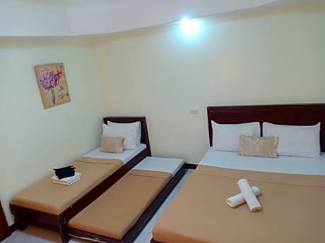 Deluxe Family Room