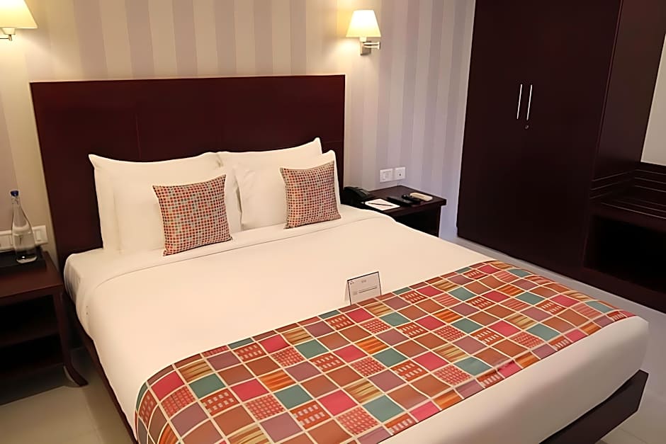 Lilac Hotel 3rd Block