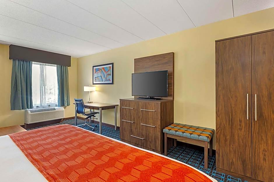 Best Western Plus North Shore Hotel