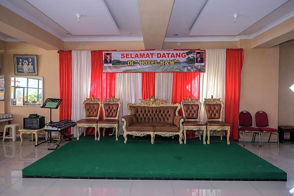 RedDoorz at H&W Hotel Solo