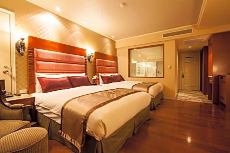 Quadruple Room with Bath
