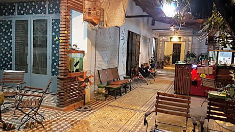 Hoa Lan Motel & Homestay 