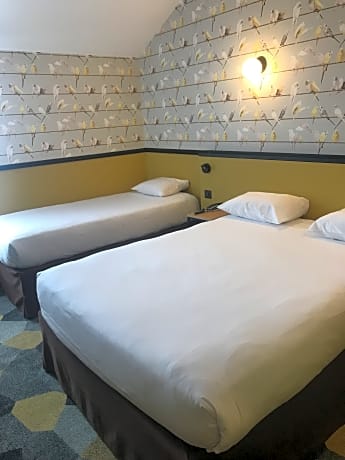 Quadruple standard