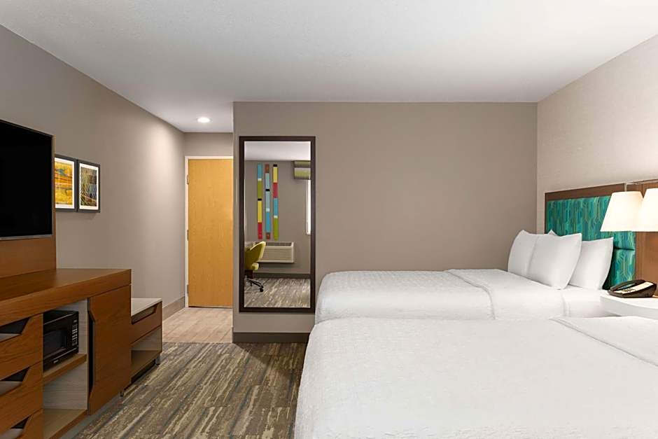 Photo 1 of 3 of 2 Queen Beds