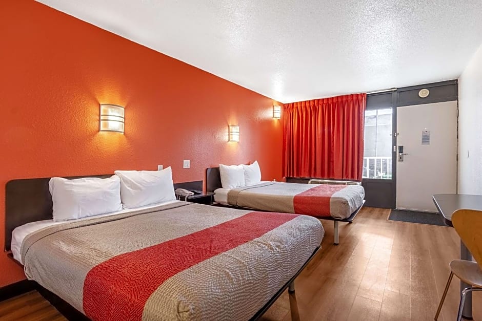 Motel 6-Little Rock, AR - West