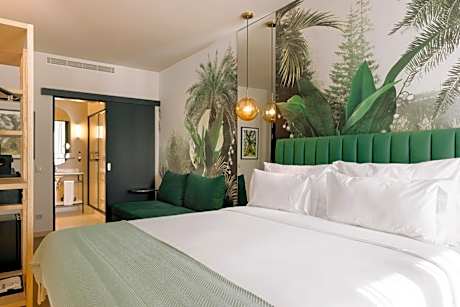 Superior Deluxe Double or Twin Room