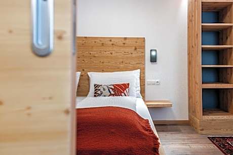 One-Bedroom Apartment with Terrace