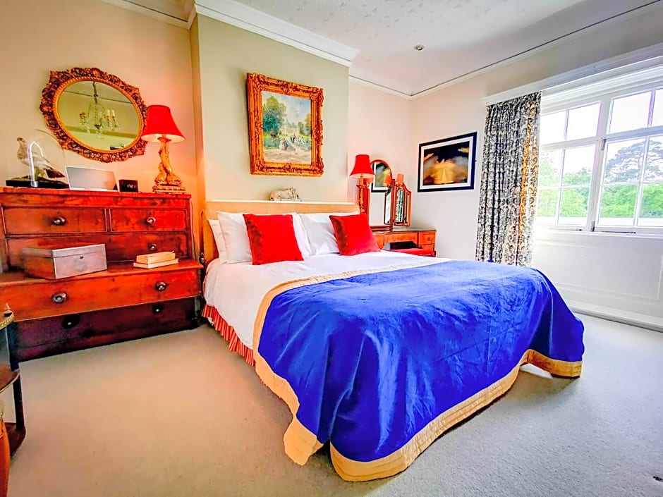 Cedar House Boutique B&B