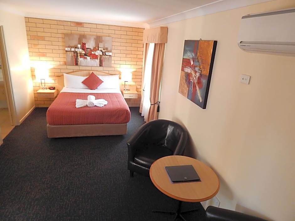 Cotswold Motor Inn