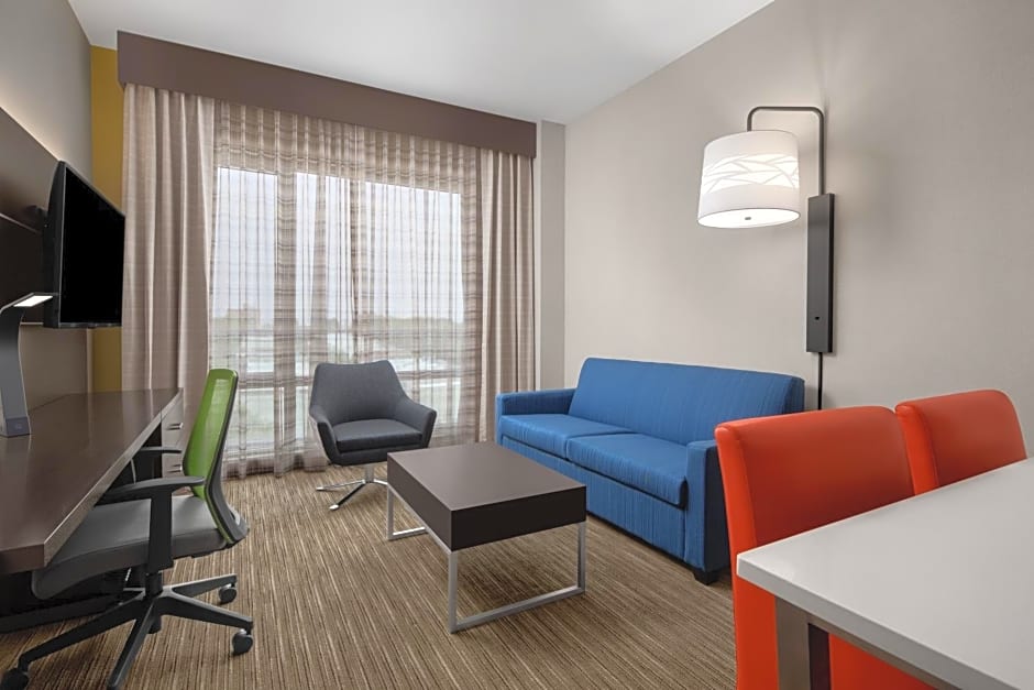 Holiday Inn Express & Suites Woodside LaGuardia Airport By IHG