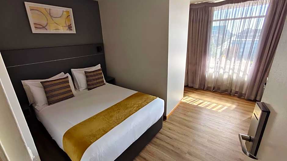 THE Pretoria Hotel