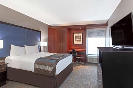 Deluxe Double Room - Mobility Access/Non-Smoking