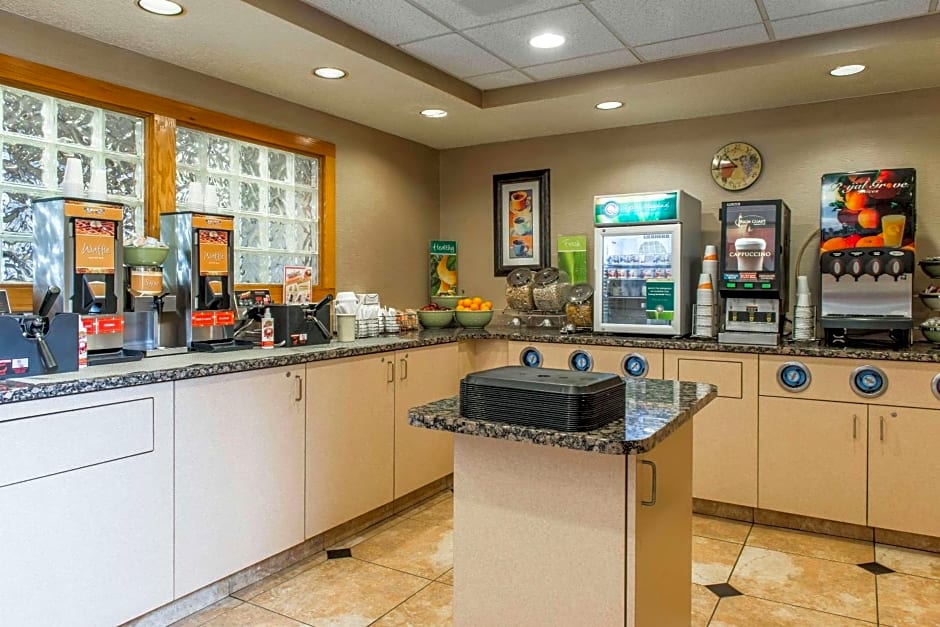 Comfort Inn & Suites
