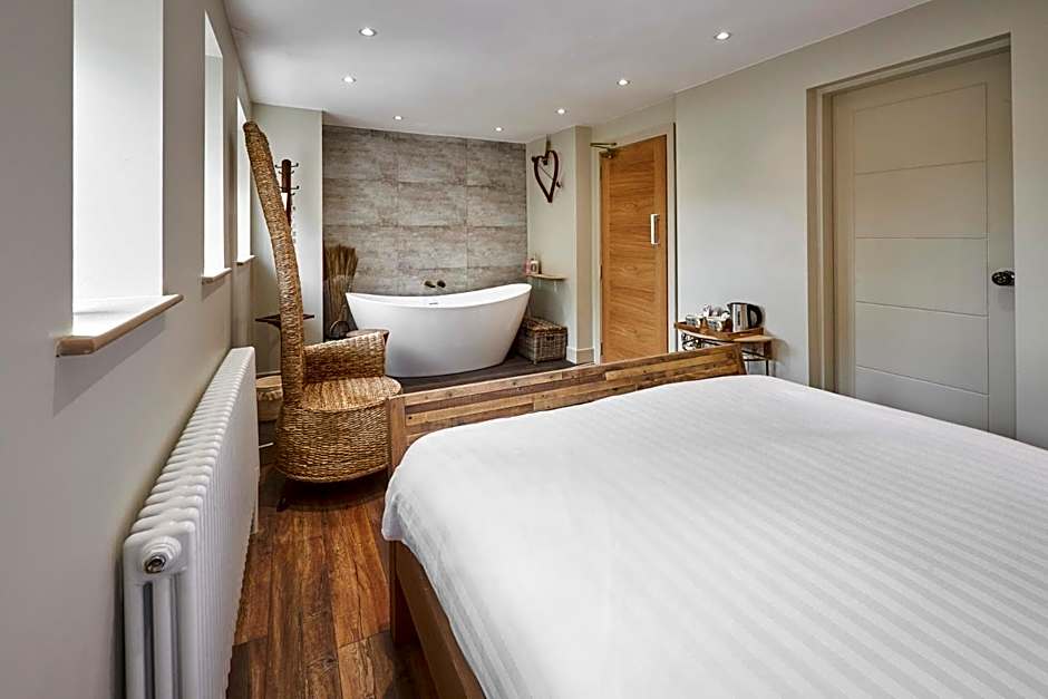 The Believe Boutique (Believe Bar & Bedrooms)