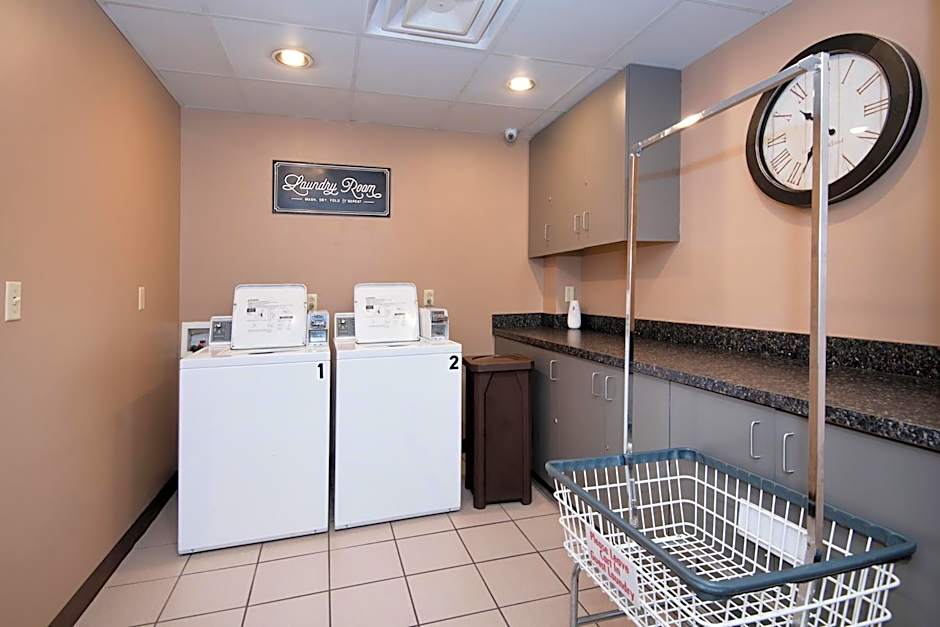 Guest Inn & Suites - Midtown Medical Center