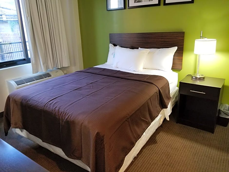 Hillside Hotel – New York, NY