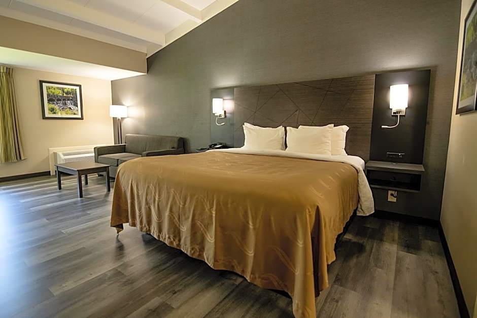 Quality Inn & Suites Danbury near University