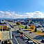 Mountain Vista Inn & Suites - Walking Distance to the Island