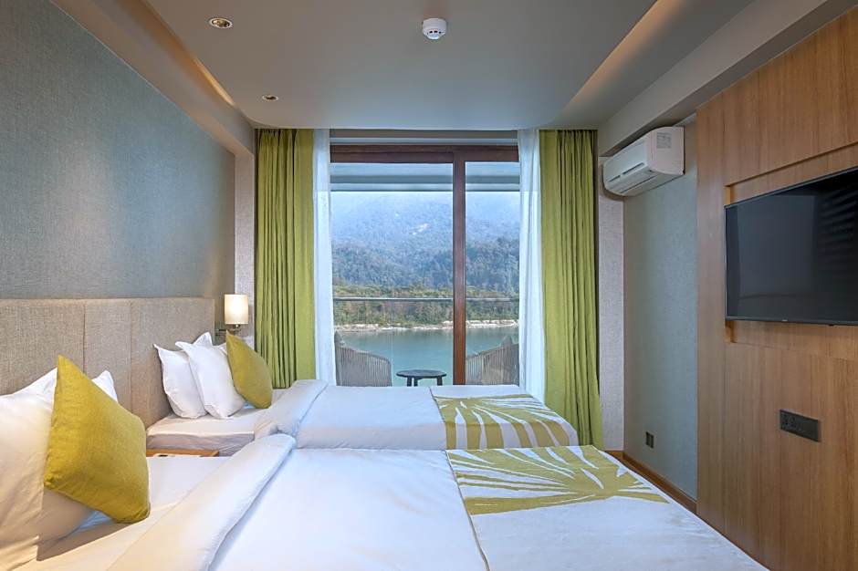 Modi Yoga Retreat - A Luxurious Yoga Retreat on the banks of Ganges