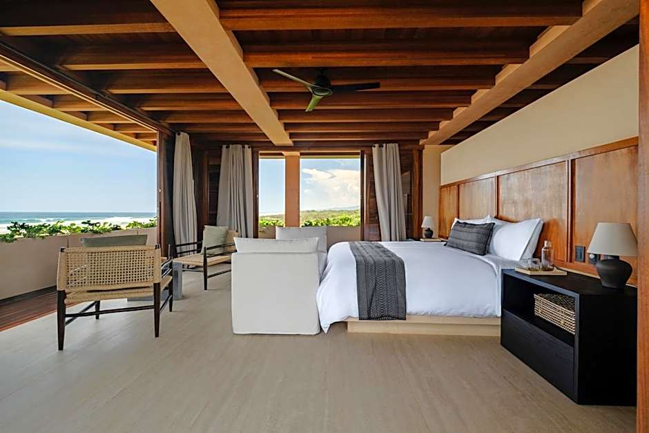 ONTO House Puerto Escondido