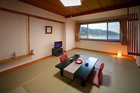 Japanese-Style Room