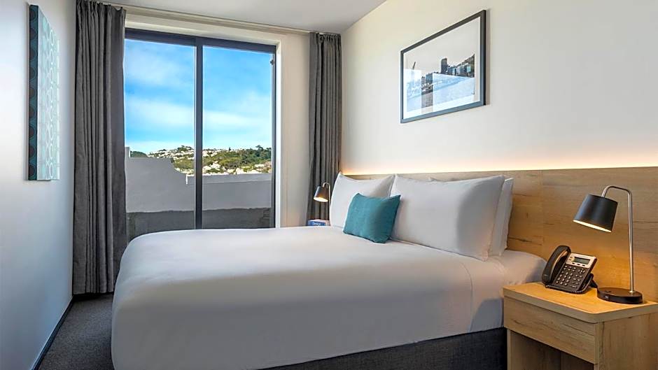 Oaks Wellington Hotel