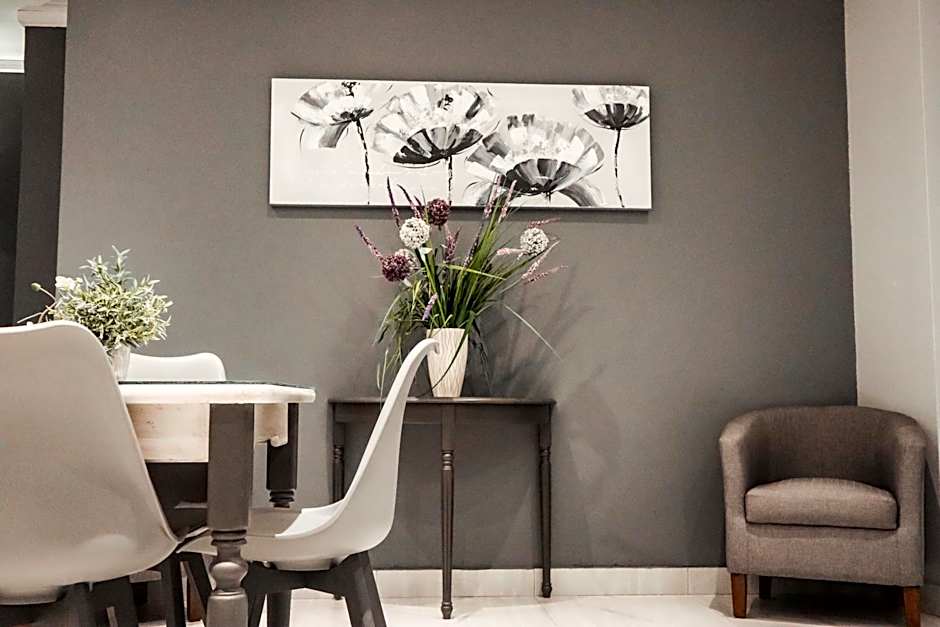 Cascades Guest Lodge