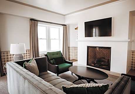 Superior King Suite - Accessible