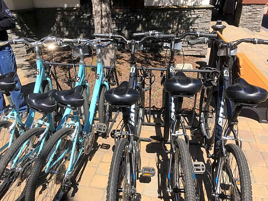 Postmarc Hotel and Spa Suites