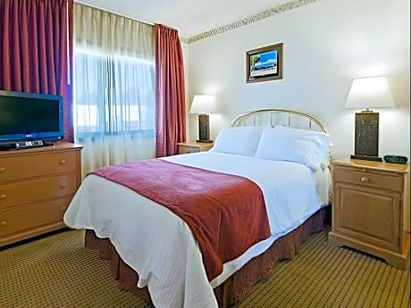 2 Bedroom