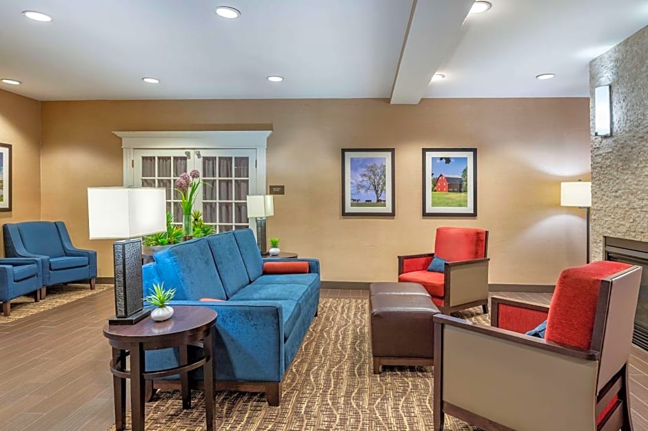 Comfort Inn & Suites Northern Kentucky