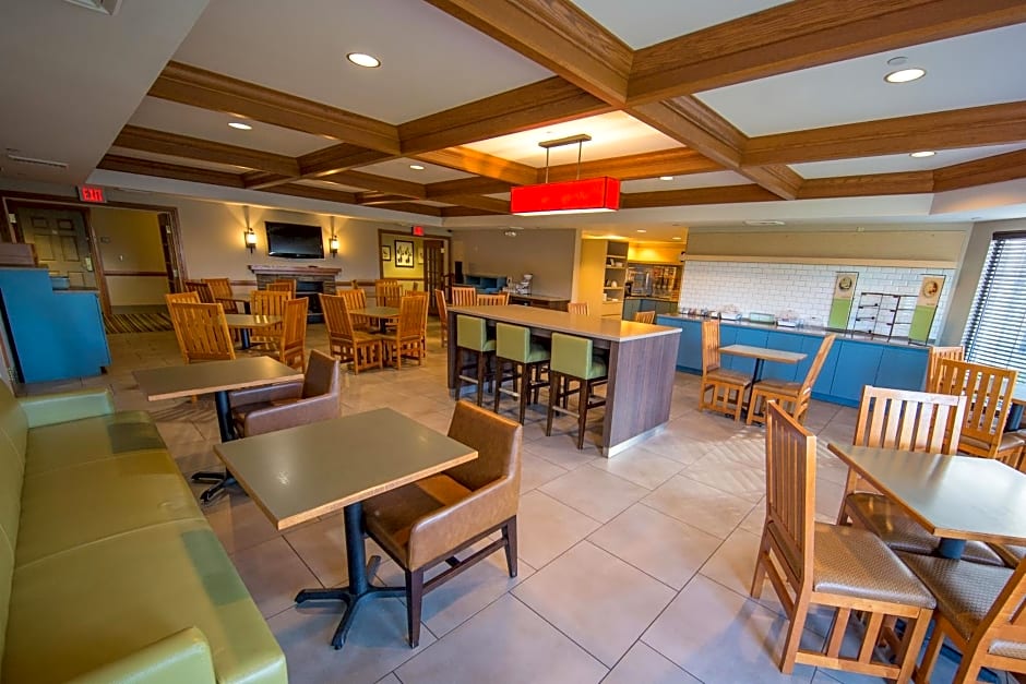 Country Inn & Suites by Radisson, Portage, IN