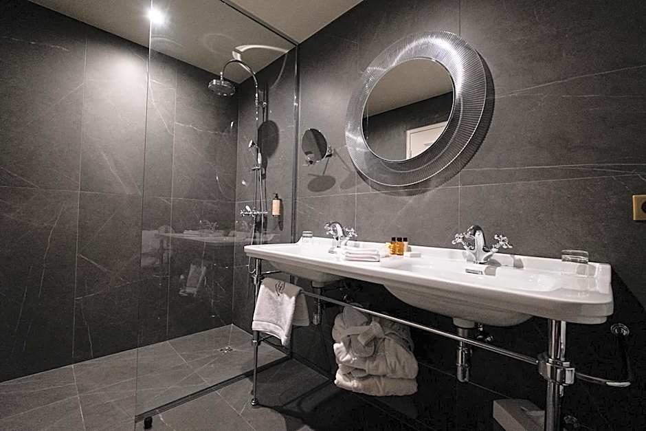 Hôtel du cirque et de la cascade