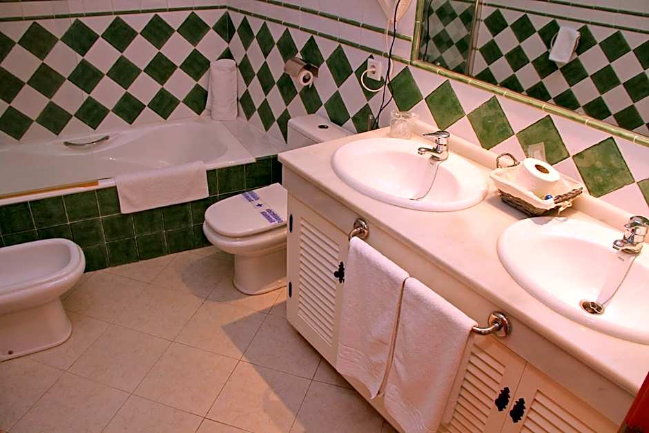 TUGASA Hotel Castillo de Castellar