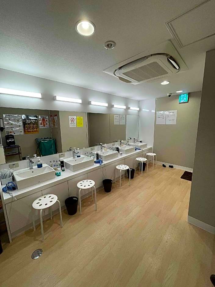 Sauna & Gym & Capsule Hotel Minami Tachikawa