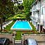 B&B Promenade Hotel Simple con Piscina
