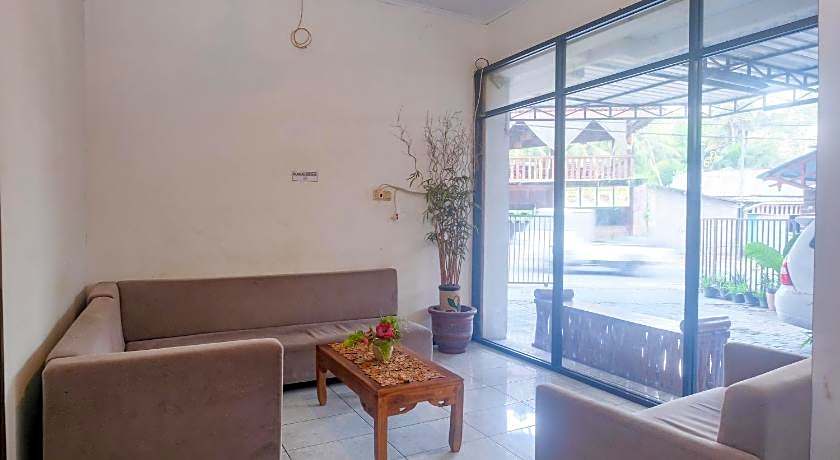 OYO 2519 Mayang Garini