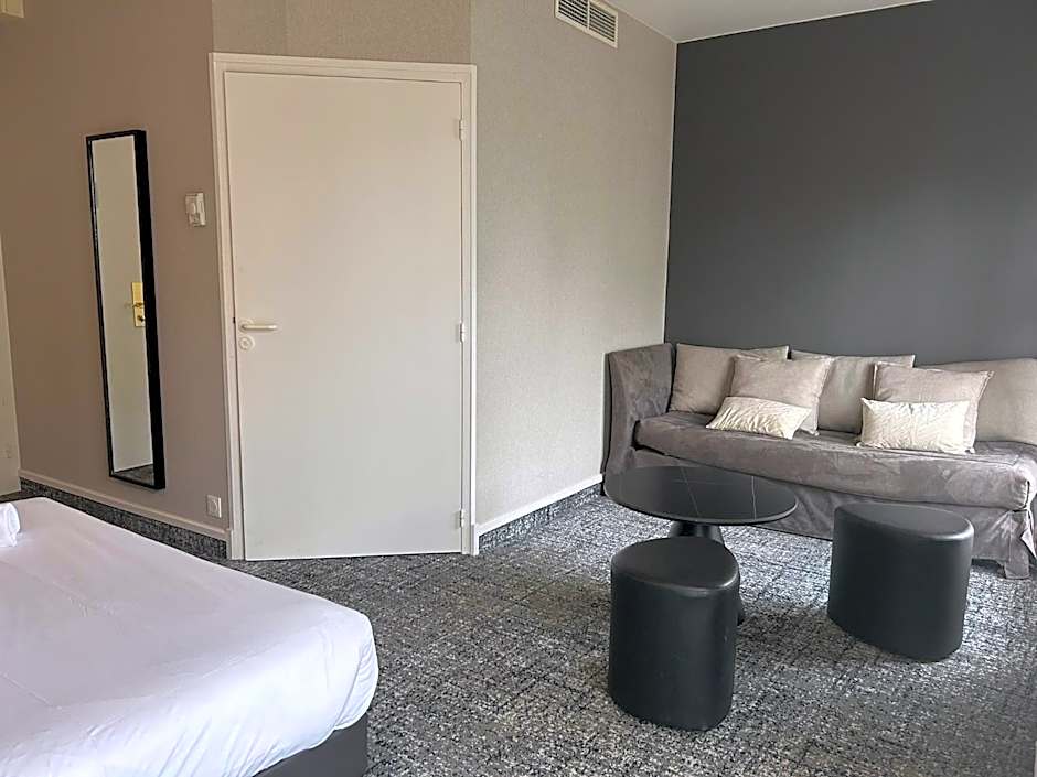 Brit Hotel Privilège Le Royal - Centre Gare