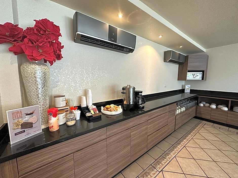 Hotel Quinta San Carlos Inn