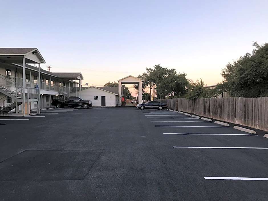 Cedar Creek Inn
